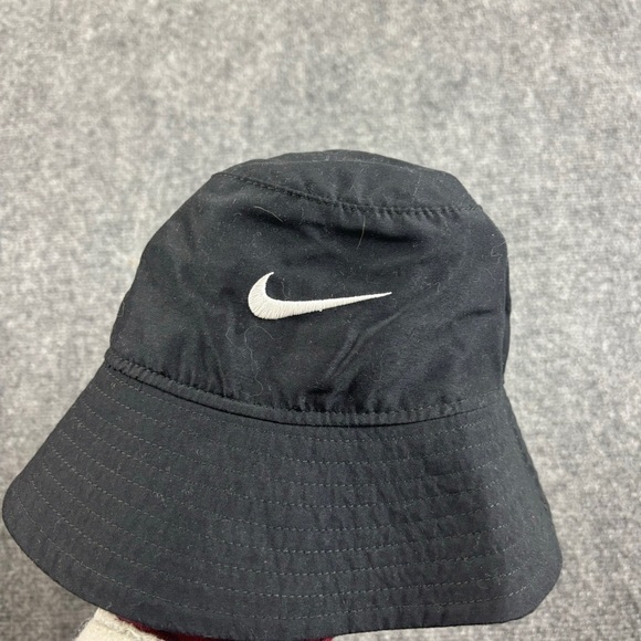 NIKE Child’s Black w/White Logo Bucket Hat One Size Fits Most Children - Picture 1 of 8